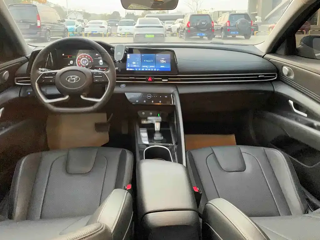 Hyundai Elantra 2021 из CN, фото 9