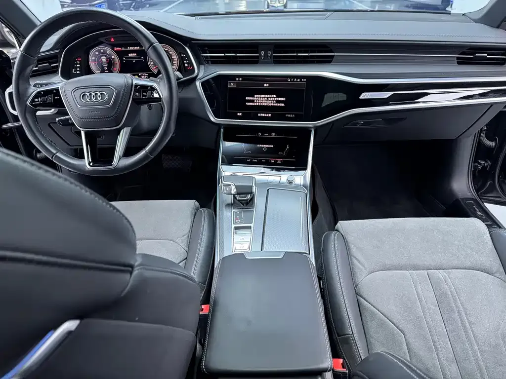 Audi A6L 2023 из CN, фото 10