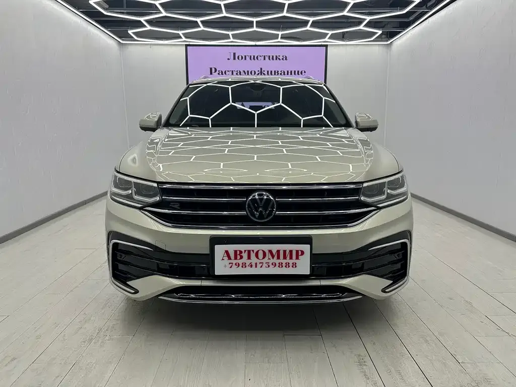 Volkswagen Tiguan L — фото 2