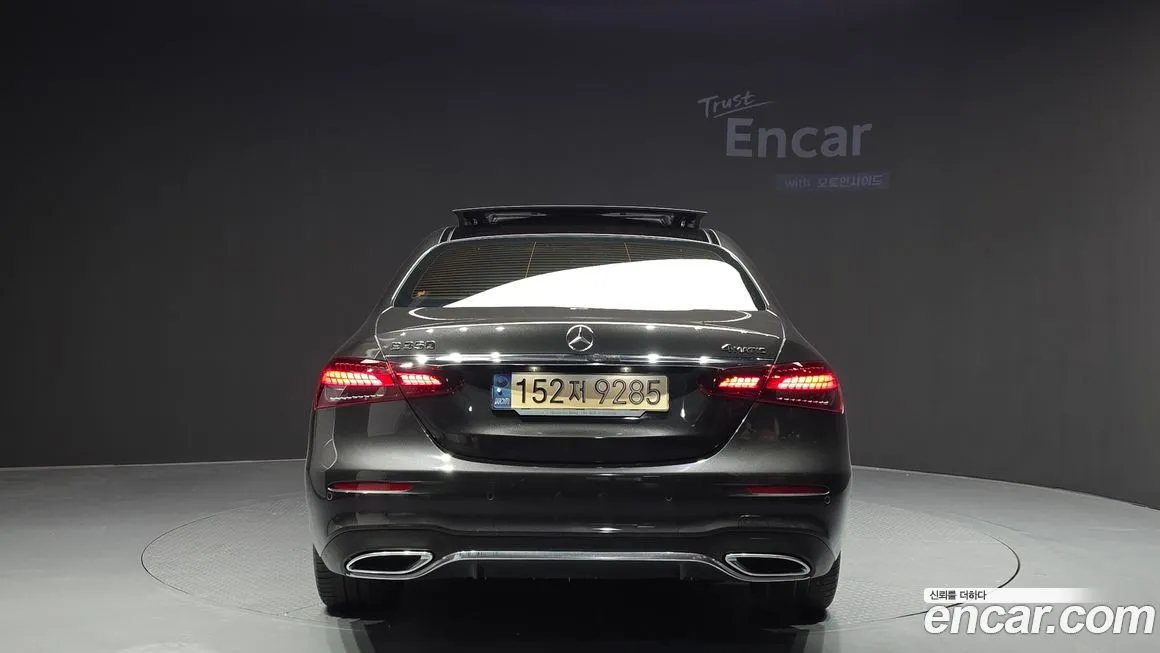 Mercedes-Benz E-Class — фото 4
