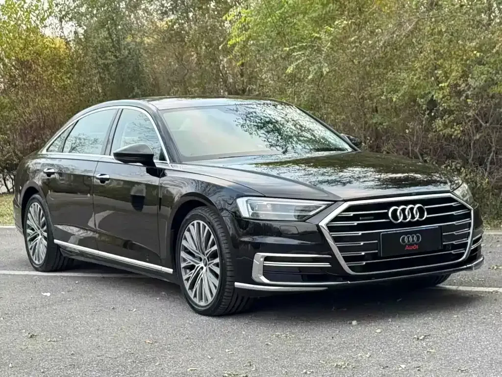 Audi A8 — фото 3