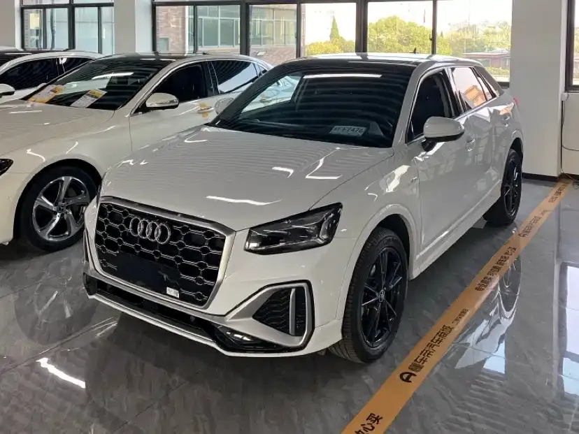 Audi Q2L 2023 из CN, фото 1