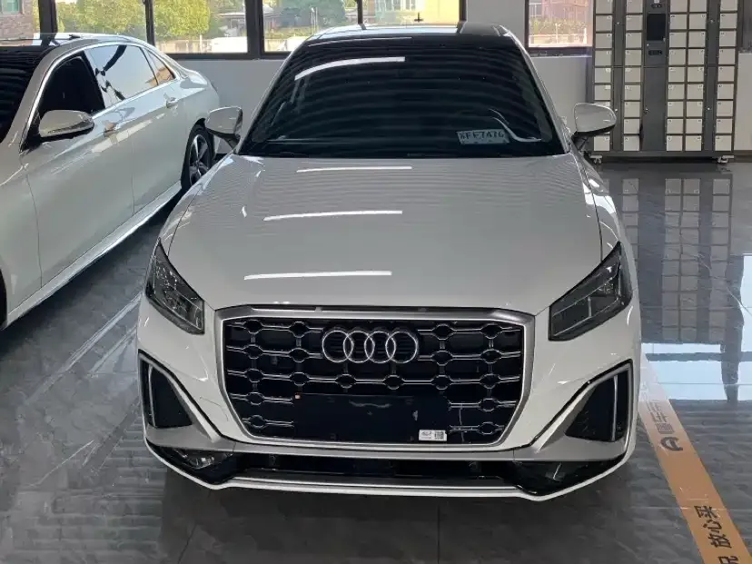 Audi Q2L 2023 из CN, фото 2