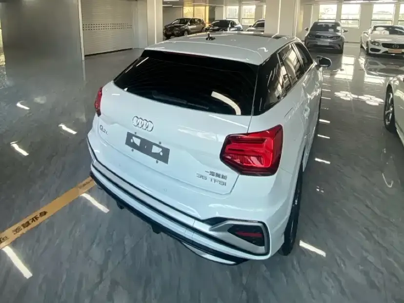 Audi Q2L 2023 из CN, фото 6
