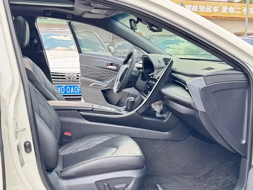 Toyota Avalon 2021 из CN, фото 9