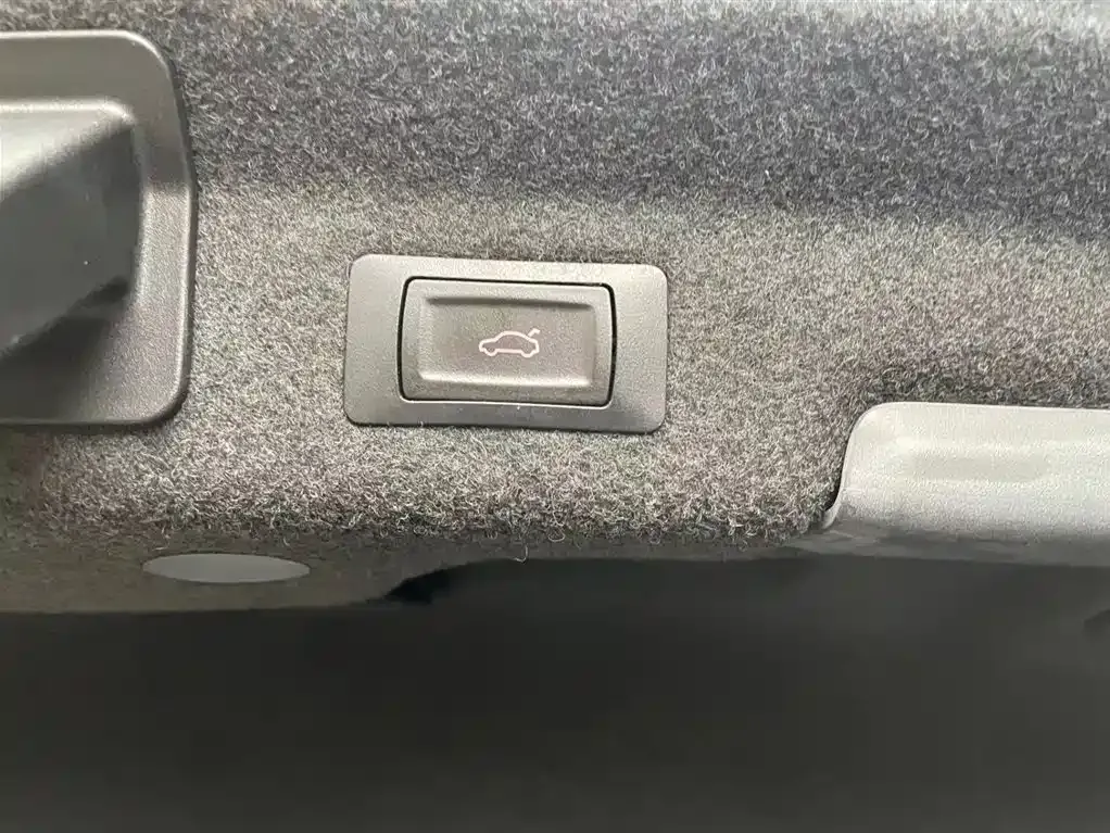 Audi A6L 2021 из CN, фото 10