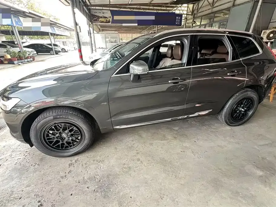 Volvo XC60 2022 из CN, фото 7