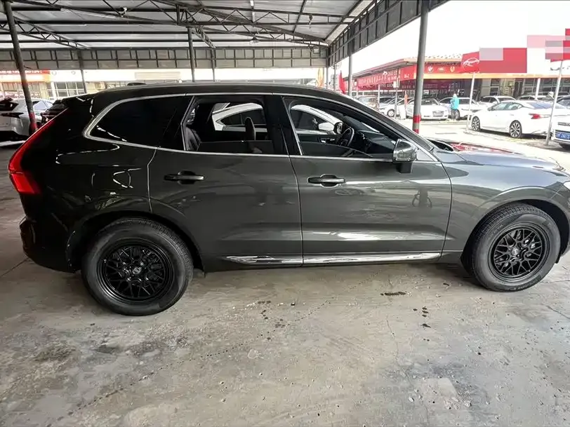 Volvo XC60 2022 из CN, фото 8