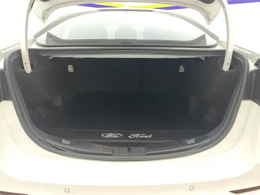Ford Mondeo 2022 из CN, фото 4