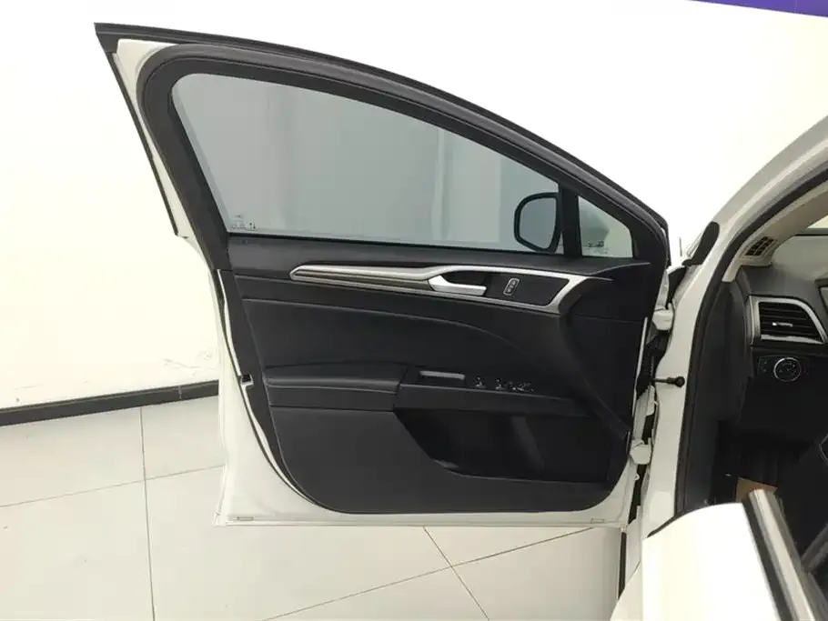 Ford Mondeo 2022 из CN, фото 7