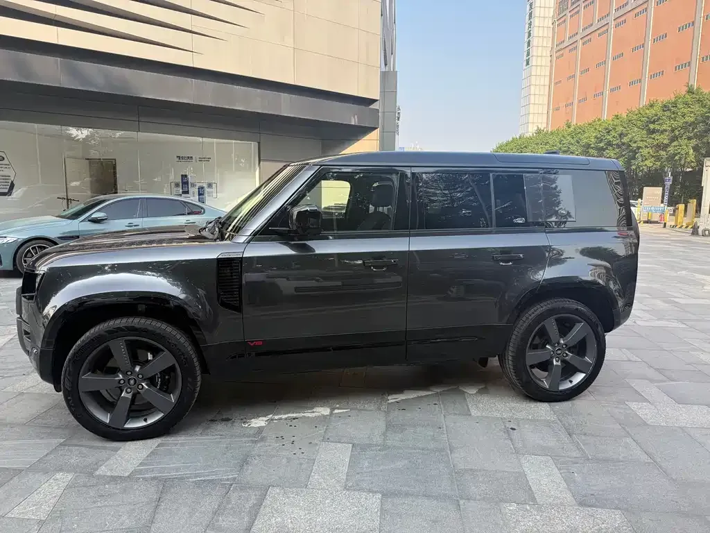 Land Rover Defender 2023 из CN, фото 2