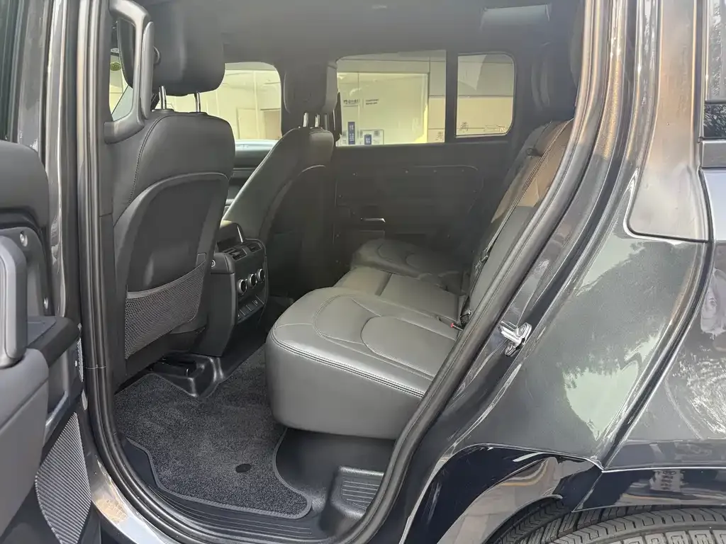 Land Rover Defender 2023 из CN, фото 4