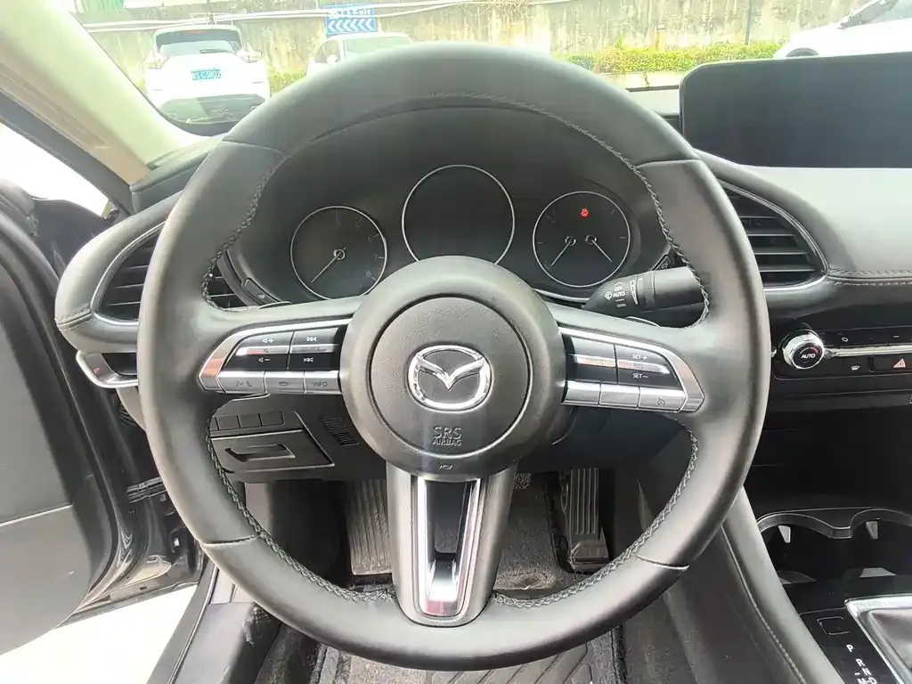 Mazda 3 Axela 2021 из CN, фото 8