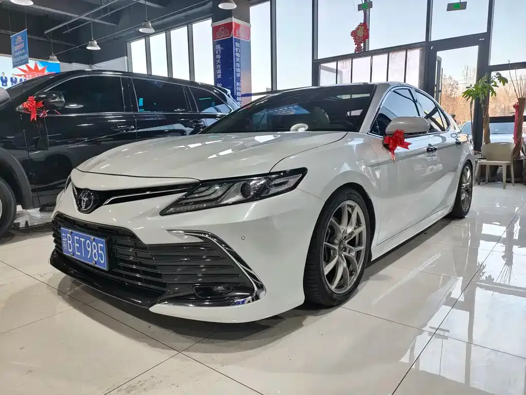Toyota Camry 2023 из CN, фото 1