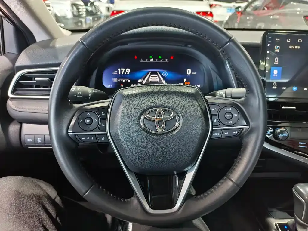 Toyota Camry 2023 из CN, фото 10