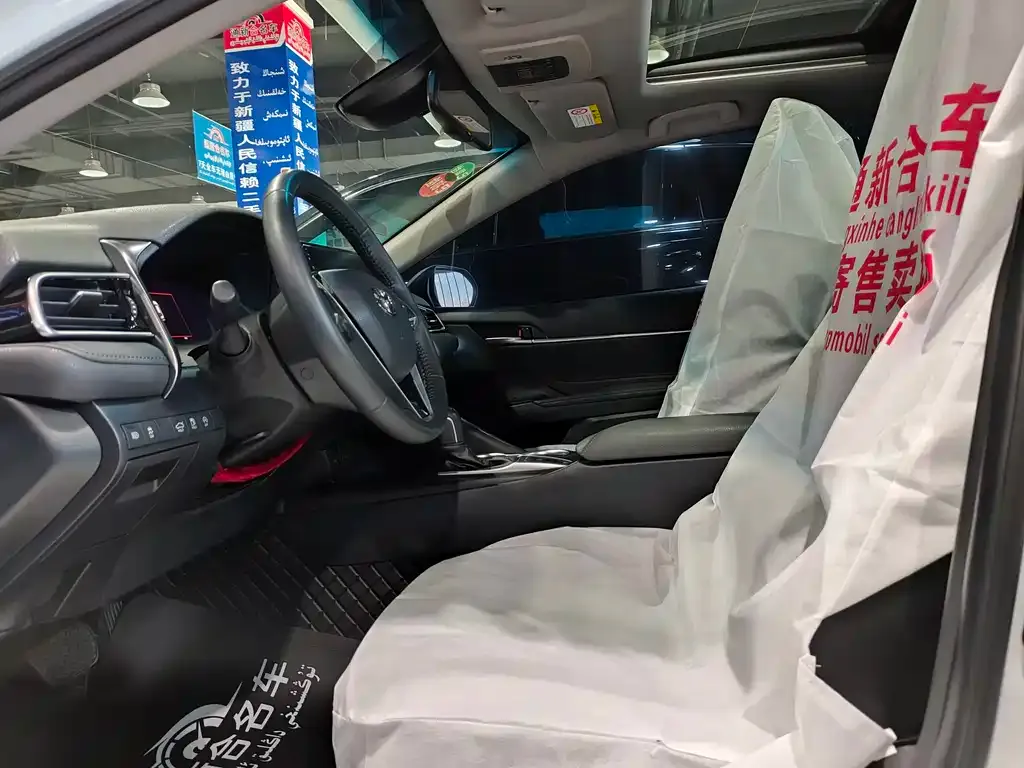 Toyota Camry 2023 из CN, фото 4