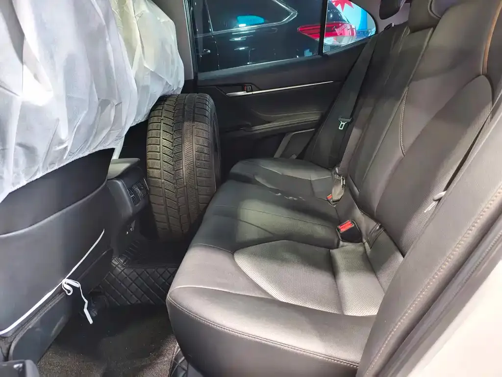 Toyota Camry 2023 из CN, фото 6
