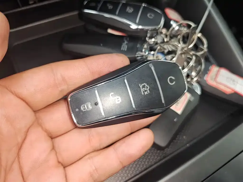BYD Qin PLUS 2025 из CN, фото 9