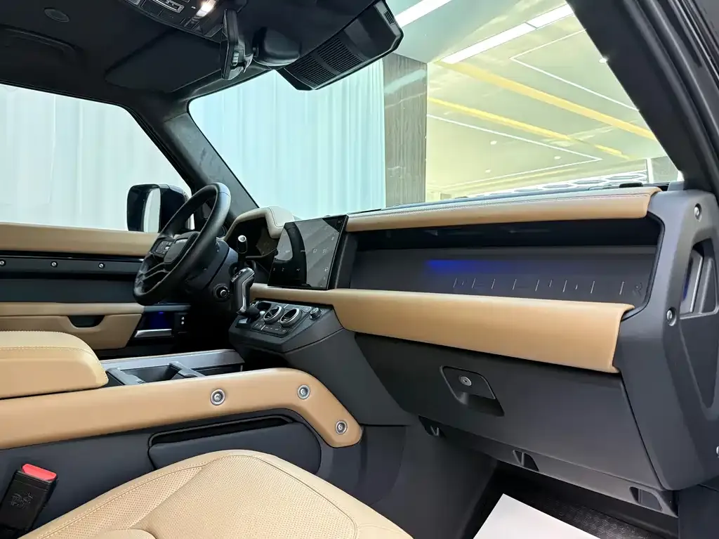 Land Rover Defender 2025 из CN, фото 10
