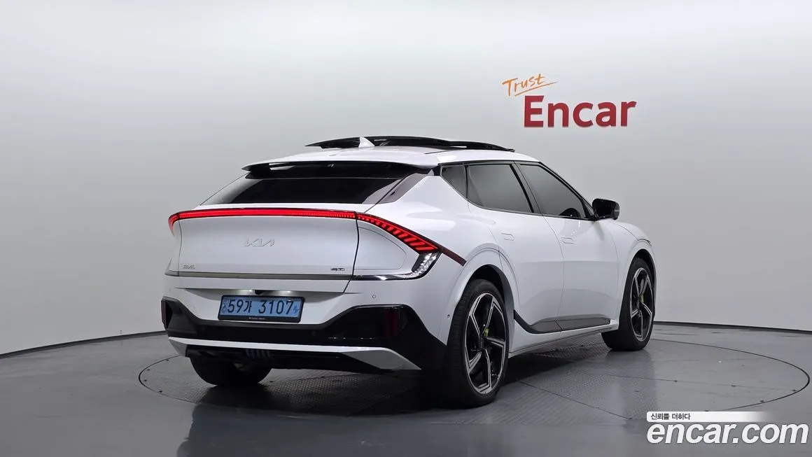 Kia EV6 2023 из KR, фото 2