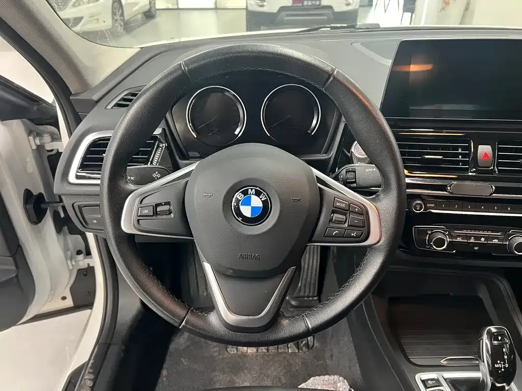 BMW 1 Series — фото 10