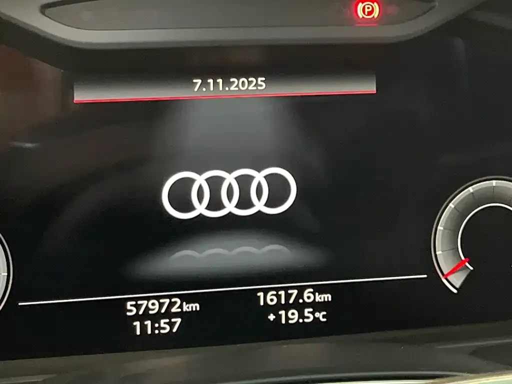 Audi A6L — фото 10
