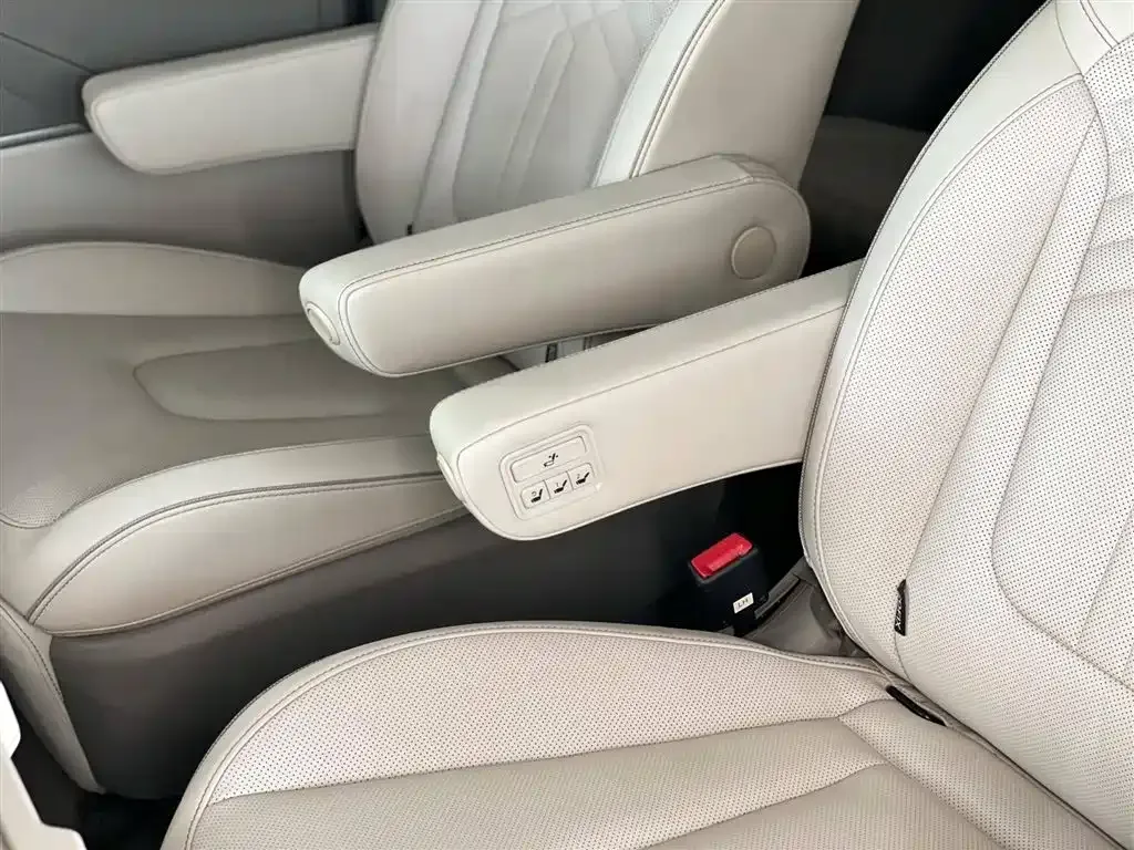 Hyundai Custo — фото 10
