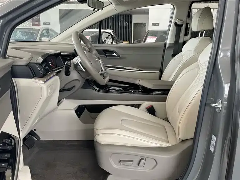 Hyundai Custo — фото 7