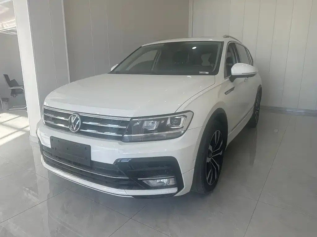 Volkswagen Tiguan L 2021 из CN, фото 1