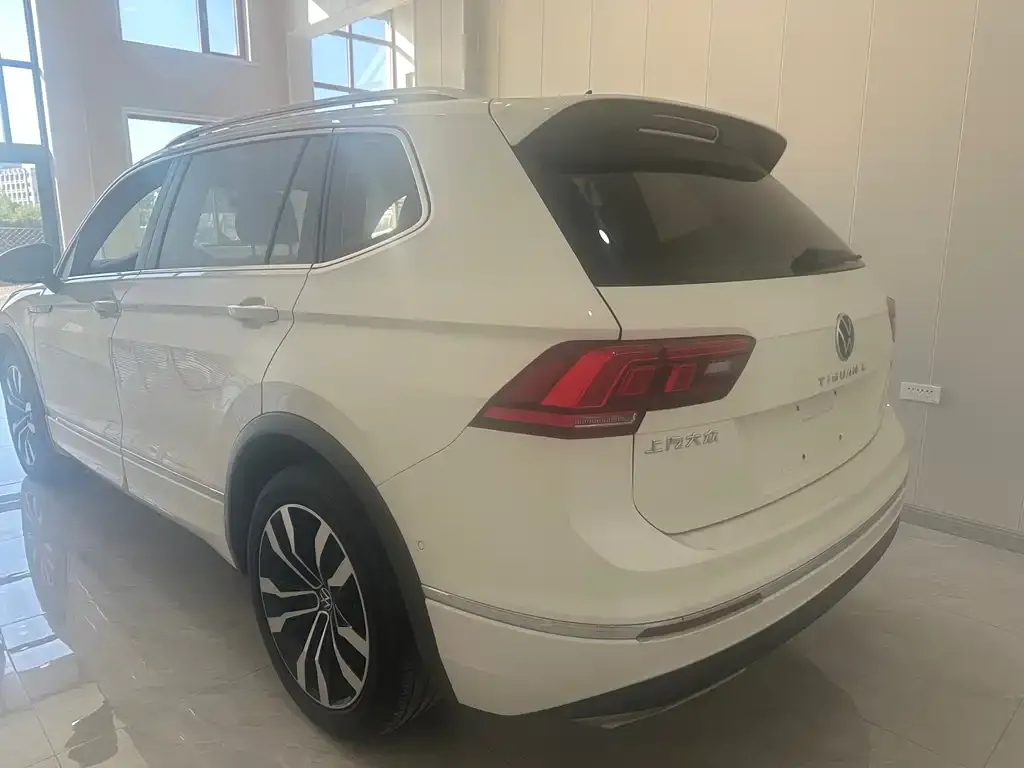 Volkswagen Tiguan L 2021 из CN, фото 3