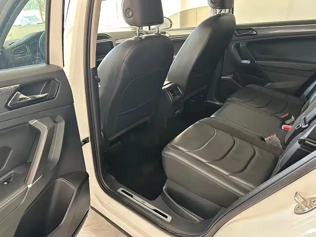 Volkswagen Tiguan L 2021 из CN, фото 9