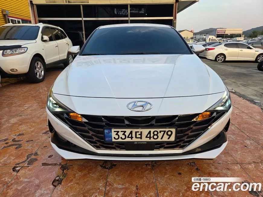 Hyundai AVANTE — фото 1