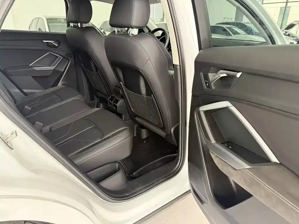 Audi Q3 Sportback — фото 10