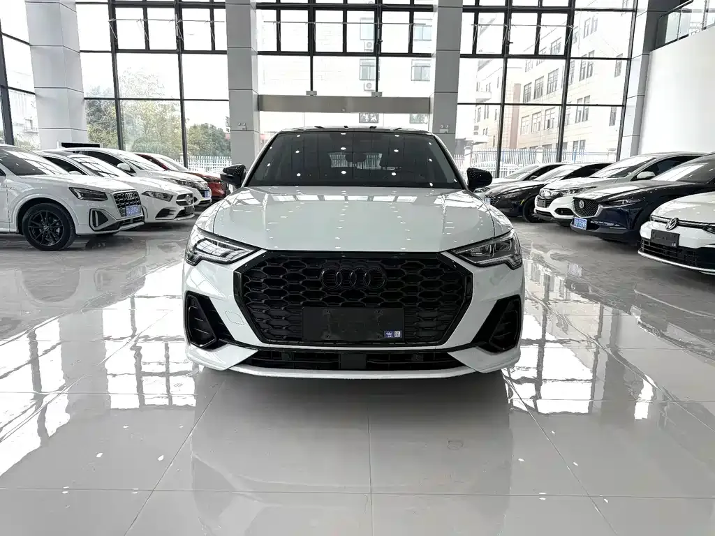Audi Q3 Sportback — фото 2
