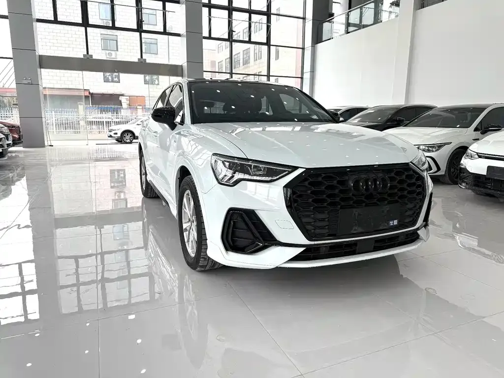 Audi Q3 Sportback — фото 3
