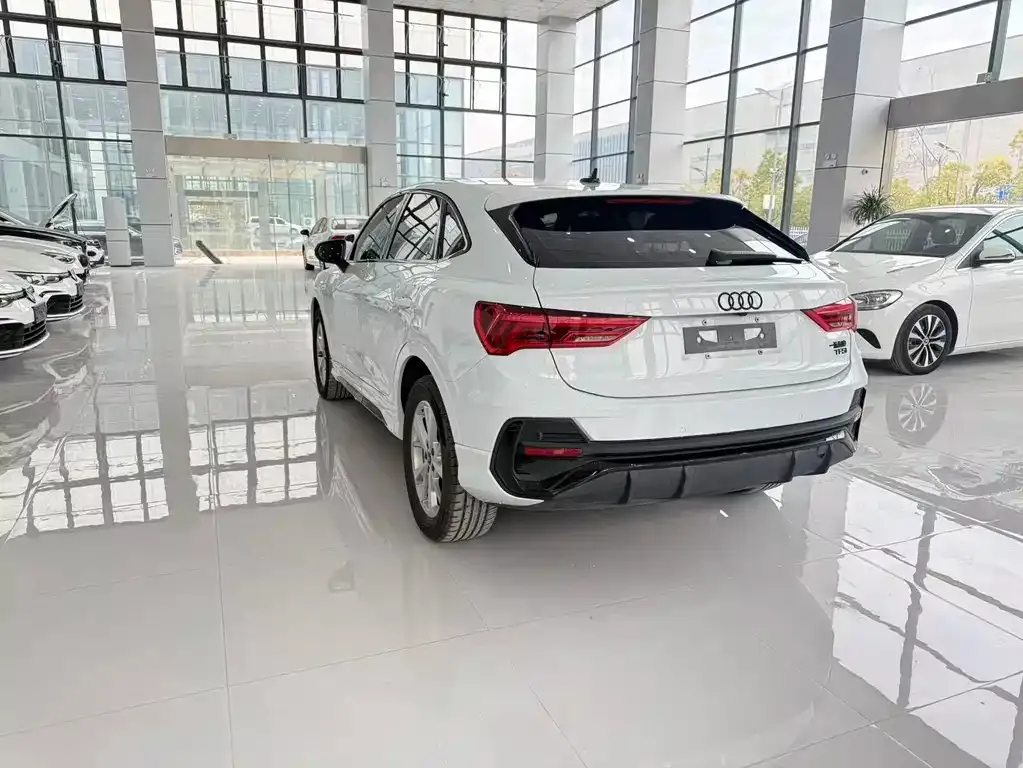 Audi Q3 Sportback — фото 6