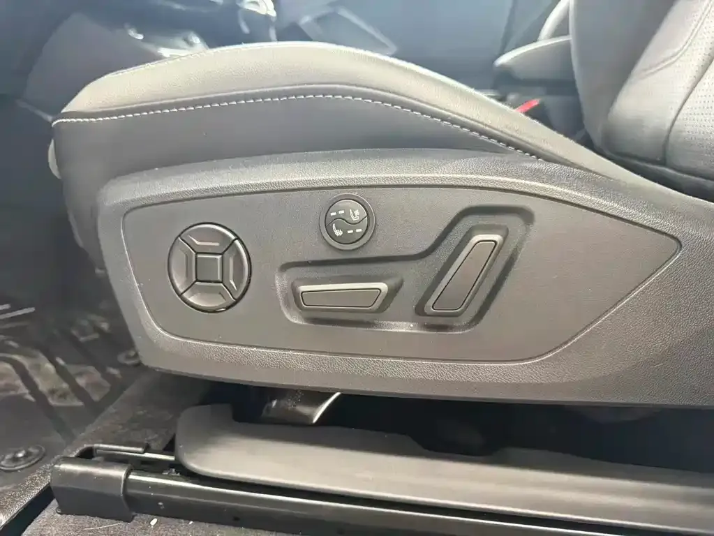 Audi Q3 Sportback — фото 9