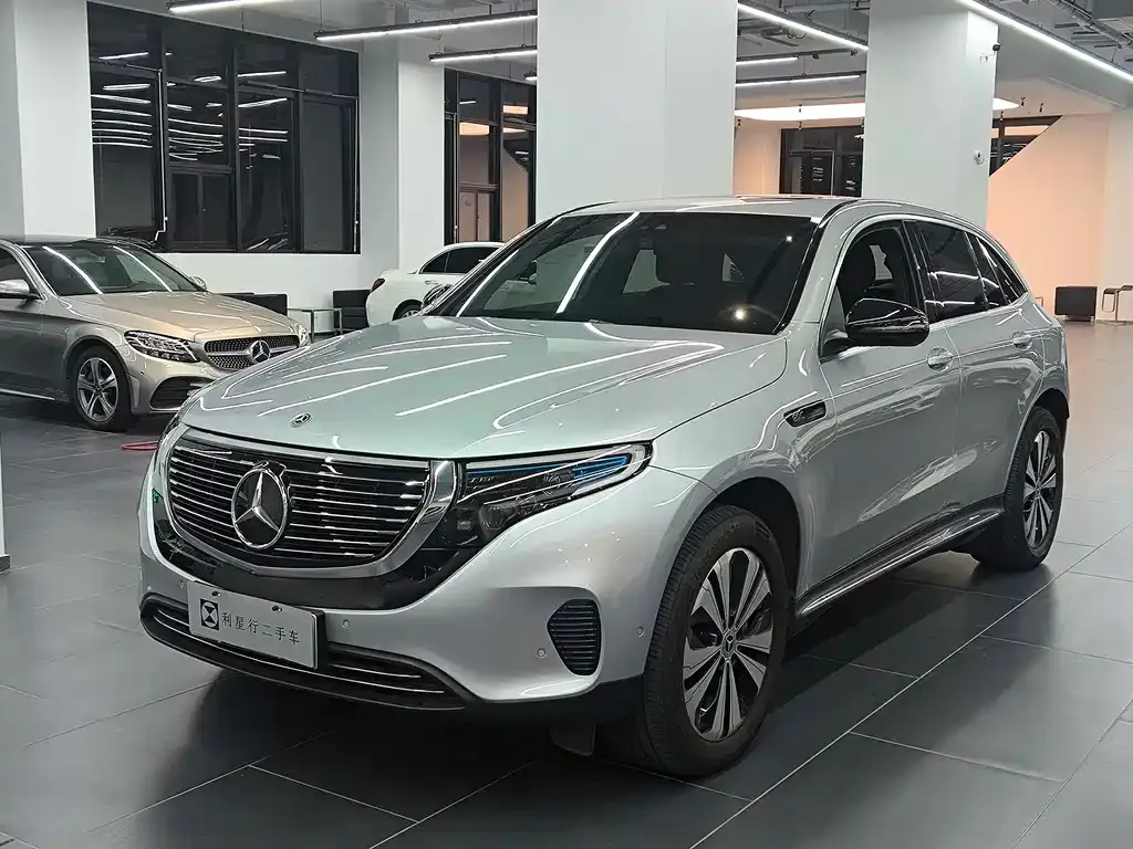 Mercedes-Benz EQC — фото 1