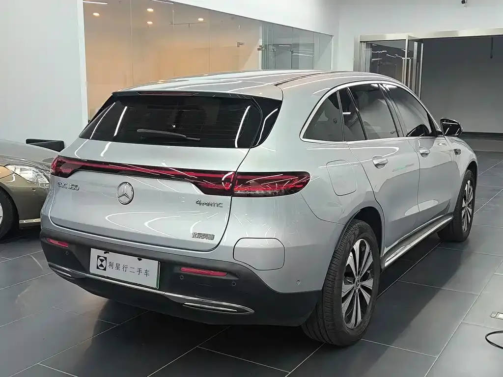 Mercedes-Benz EQC — фото 4