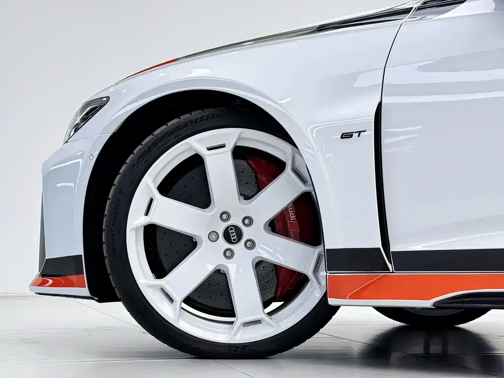 Audi RS 6 2025 из CN, фото 9