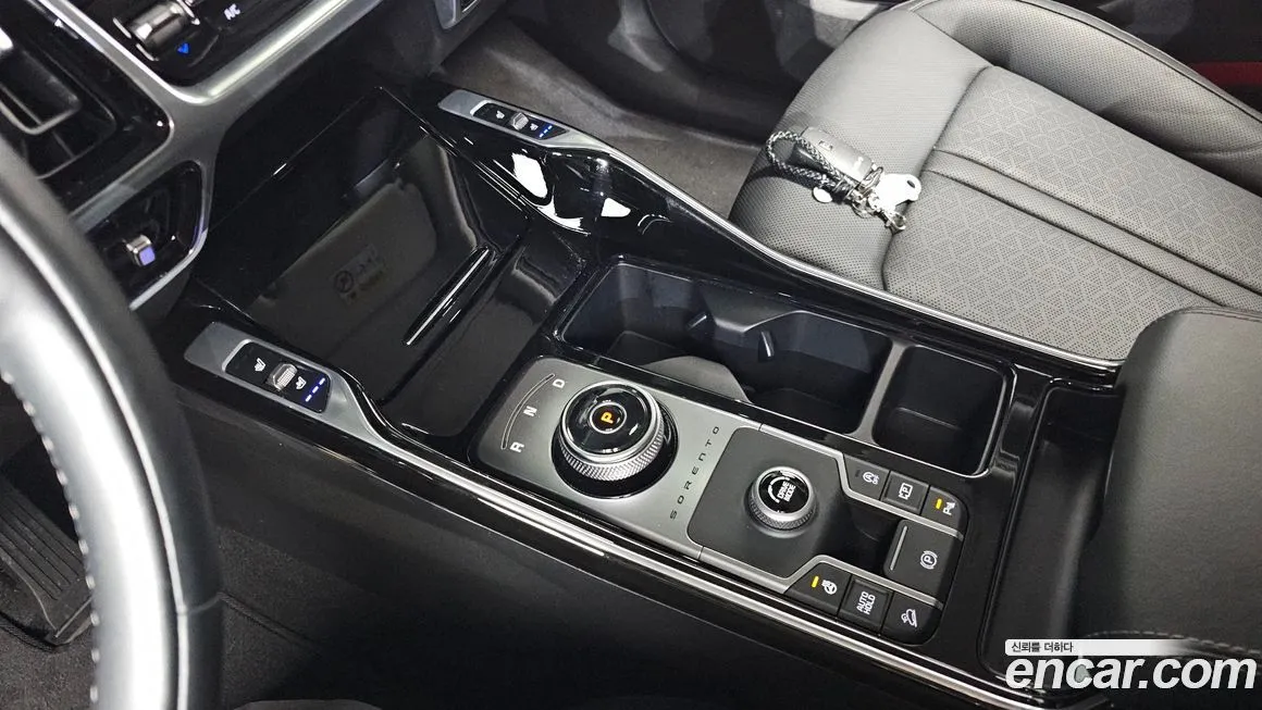 Kia Sorento — фото 9