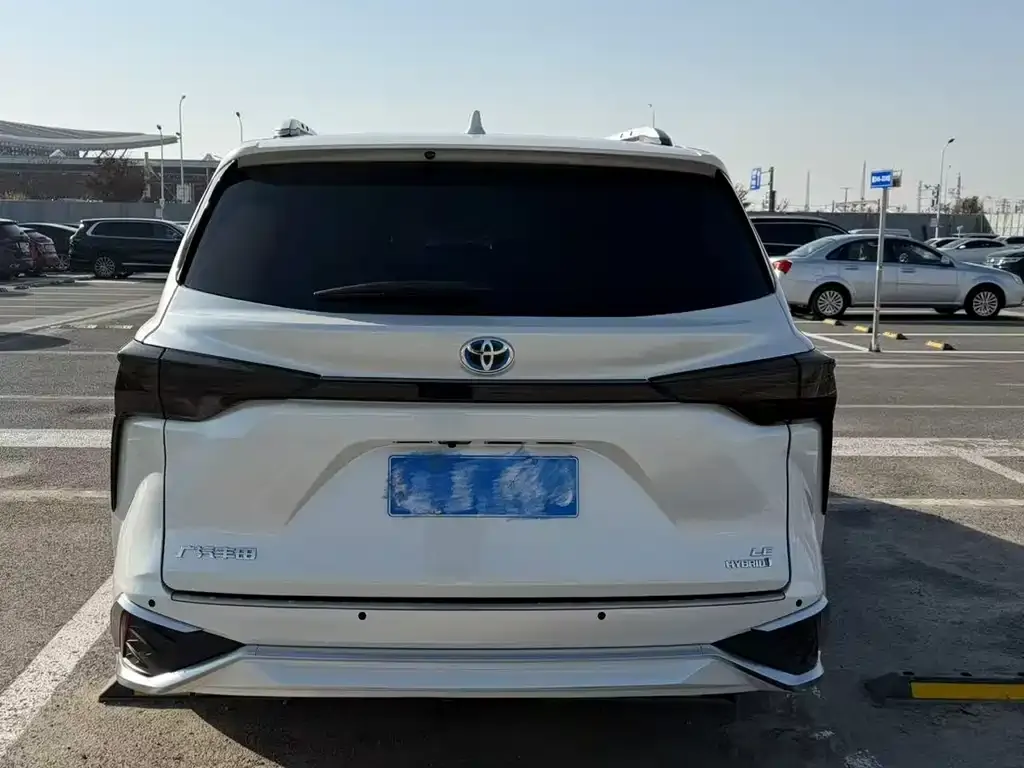 Toyota Sienna 2023 из CN, фото 5