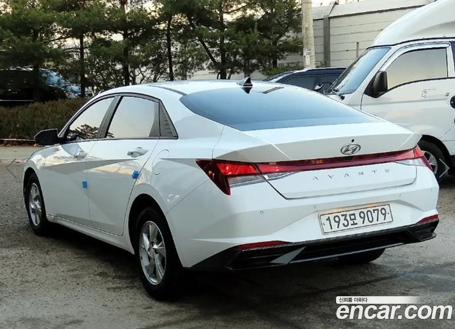 Hyundai AVANTE — фото 3