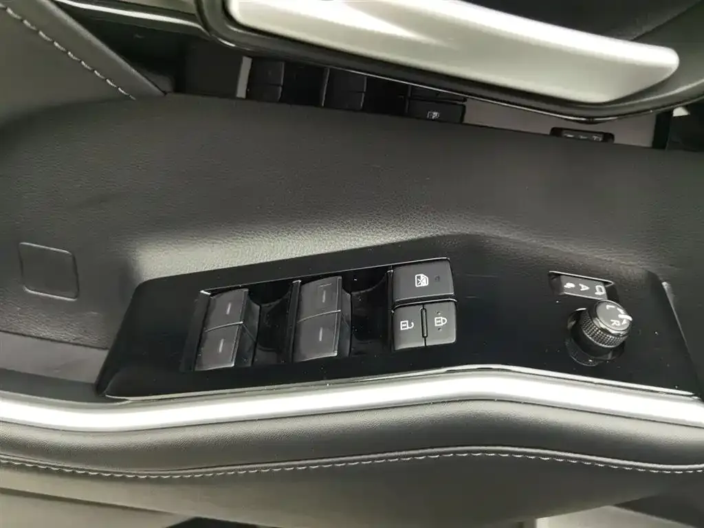 Toyota Highlander 2023 из CN, фото 9