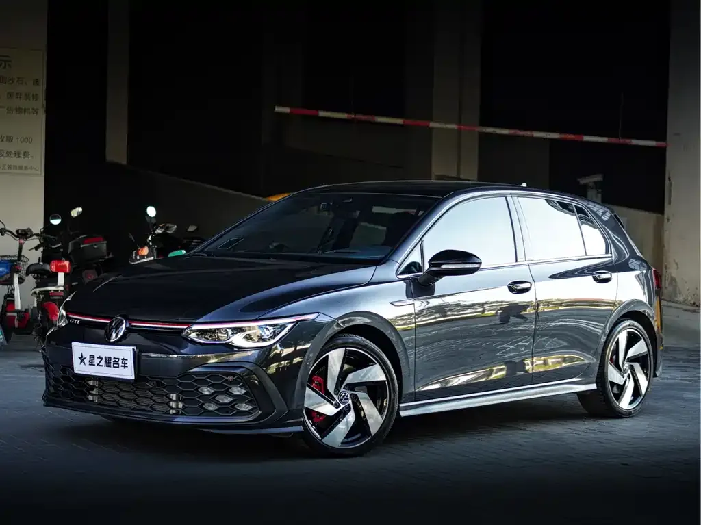 Volkswagen Golf GTI 2022 из CN, фото 1