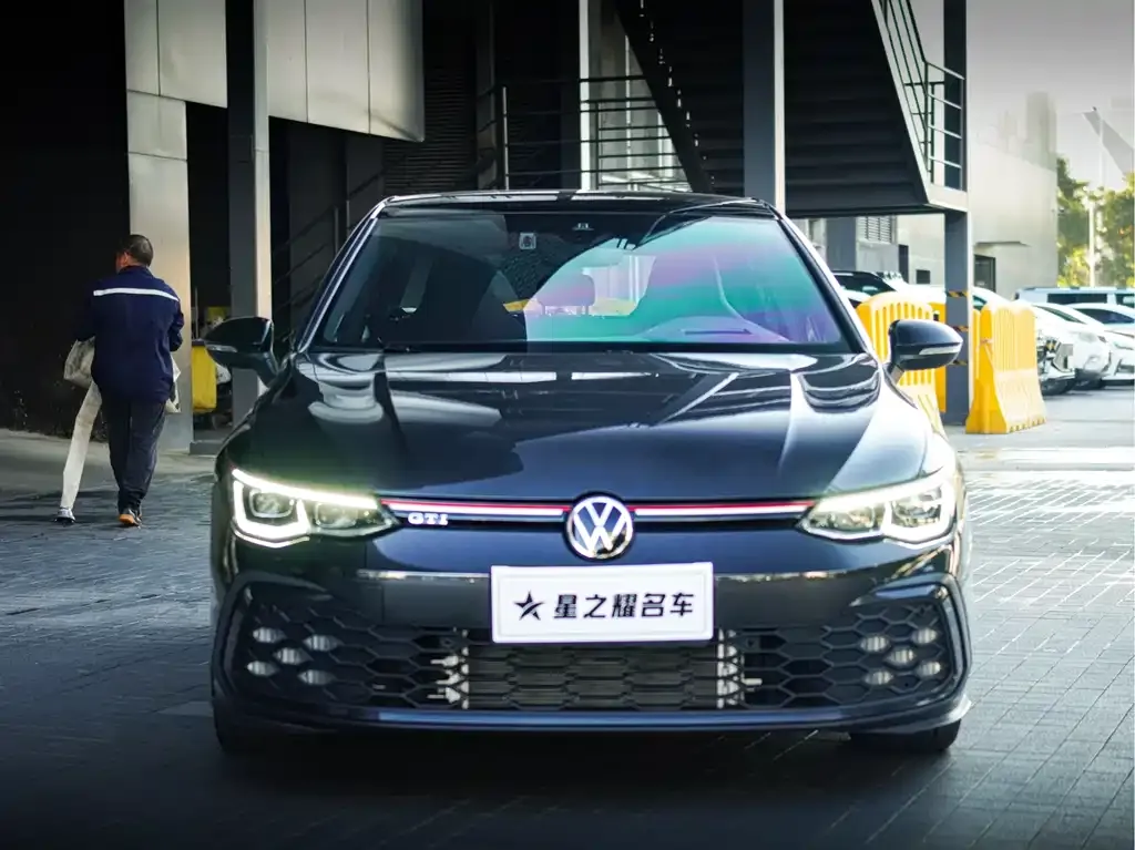 Volkswagen Golf GTI 2022 из CN, фото 2