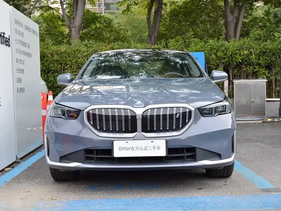 BMW i5 — фото 5