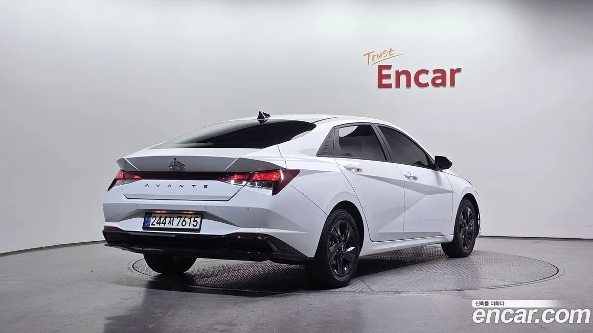 Hyundai AVANTE — фото 2