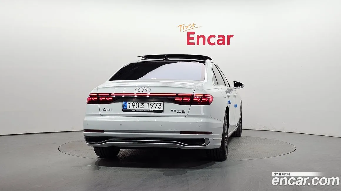 Audi A8 — фото 4