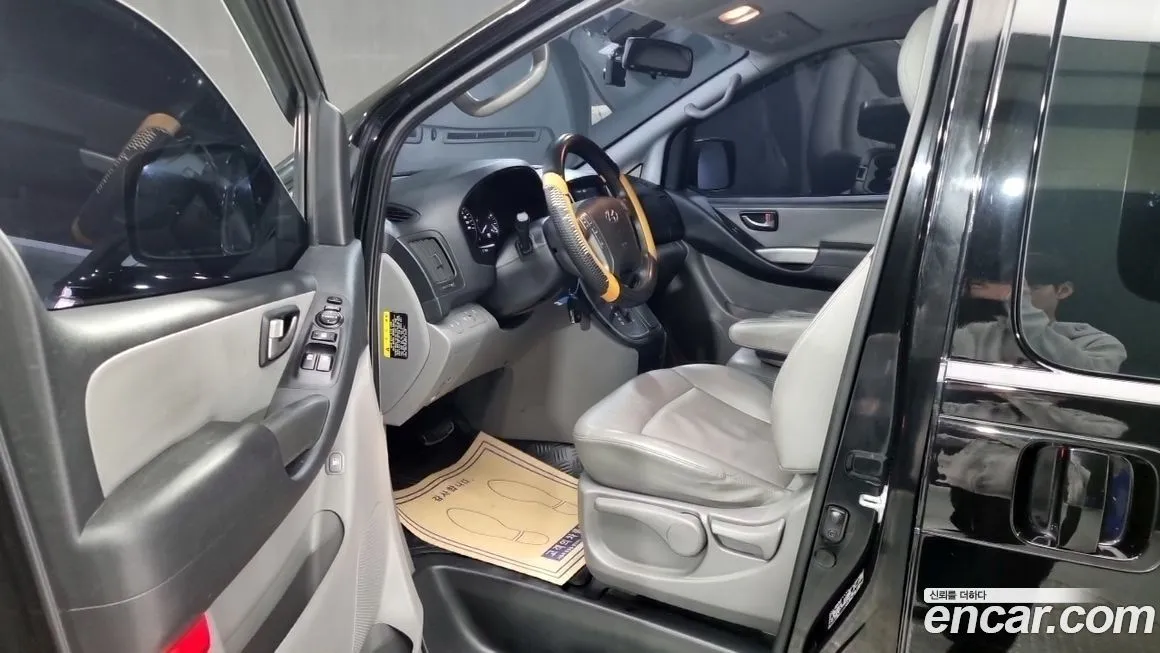 Hyundai Starex — фото 10